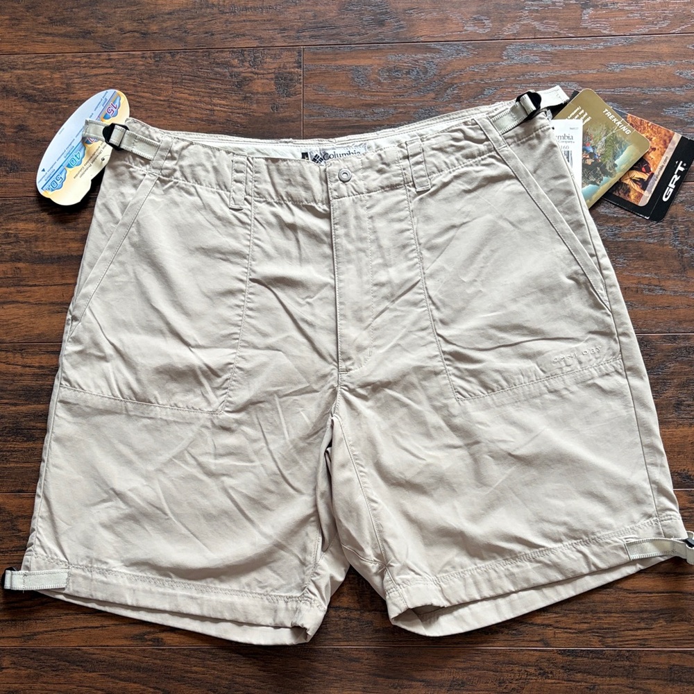 New Columbia UPF 50 Cross Trek 7” Hiking Mid-rise Shorts